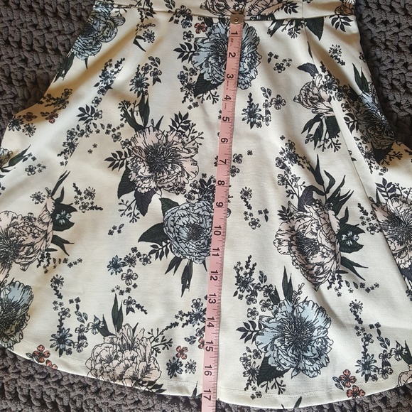 Floral dress - Picture 8 of 8